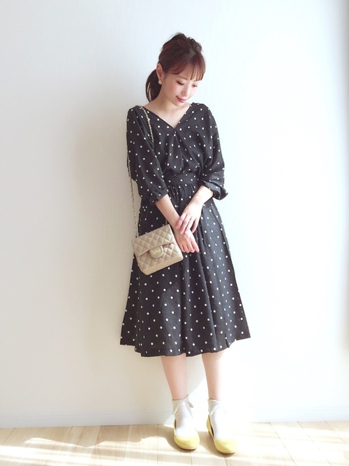 おしゃれは足元から 秋コーデにシックな秋色パンプスを取り入れよ ローリエプレス