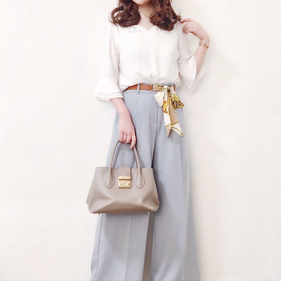 新社会人必読 オフィスカジュアルって何 会社で浮かないカワイイとキチンとが叶う購入リスト ローリエプレス