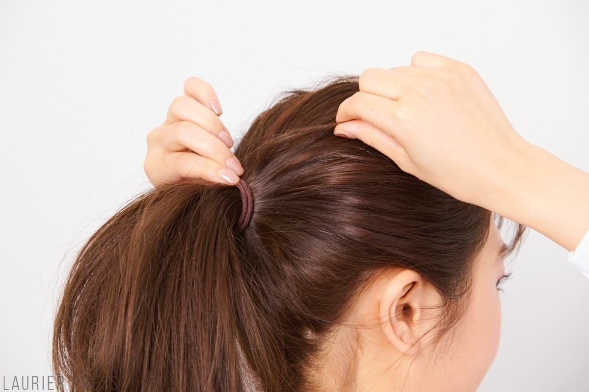 ゴムひとつで完成するポニー おだんご ジムやヨガにおすすめヘアアレ術 ローリエプレス