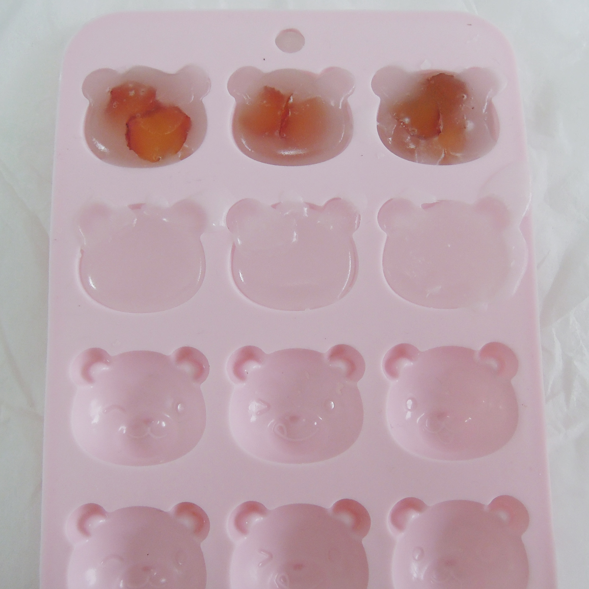 ダイソー話題のアイテムで くまさんアロマワックスバーを作っちゃお 100均ガーリーdiy ローリエプレス