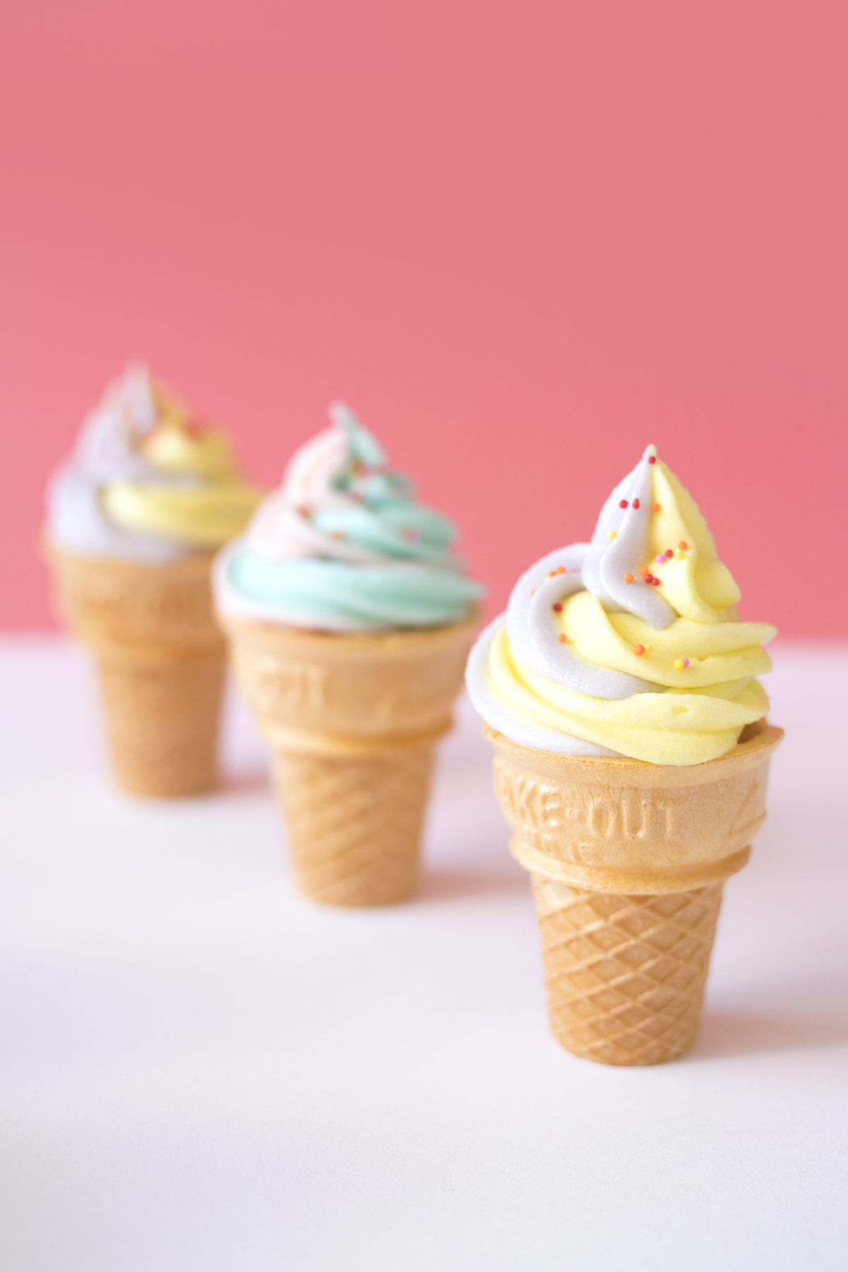 溶けないアイス アイスクリーム風簡単カップケーキにきゅん ローリエプレス