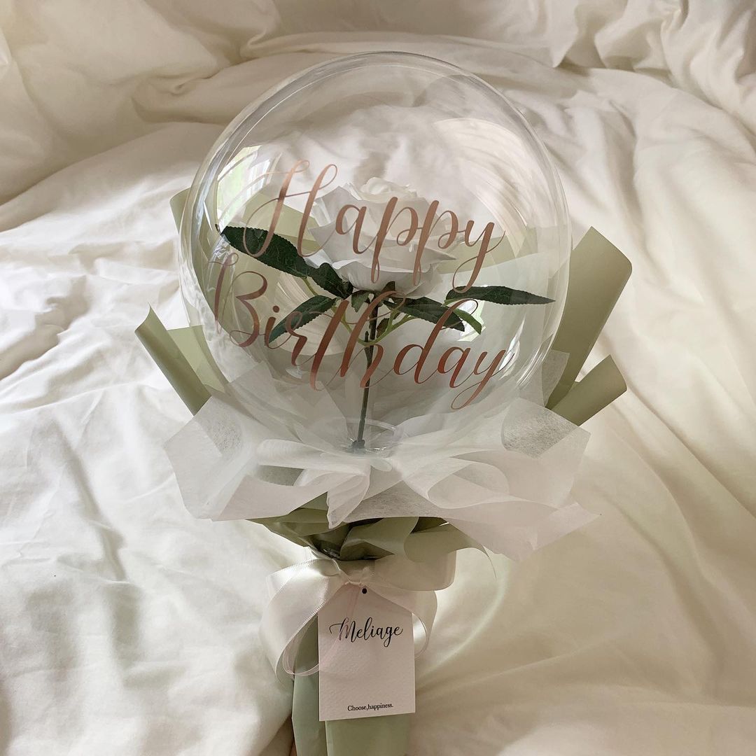 彼氏からのうれしいプレゼント 誕生日や記念日にほしいおねだりリスト11選 ローリエプレス