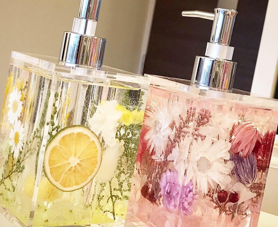 ハーバリウムのディスペンサーはおしゃれなうえに実用的 19年7月31日 エキサイトニュース