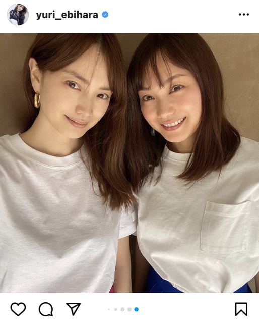 蛯原友里 双子の妹とのお揃いコーデに 最強の美人姉妹 リアルキキララちゃん と注目集まる ローリエプレス