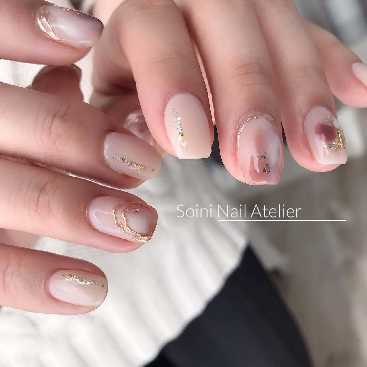 短い爪をとびきりお洒落に 冬のショートニュアンスネイル 22 ローリエプレス