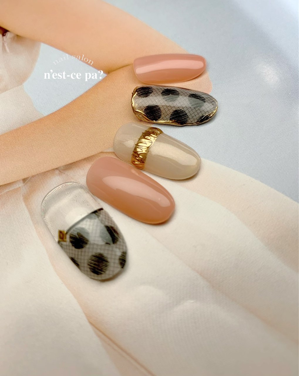 黒とベージュでつくる おパリ女子のトレンドネイル 21 ローリエプレス