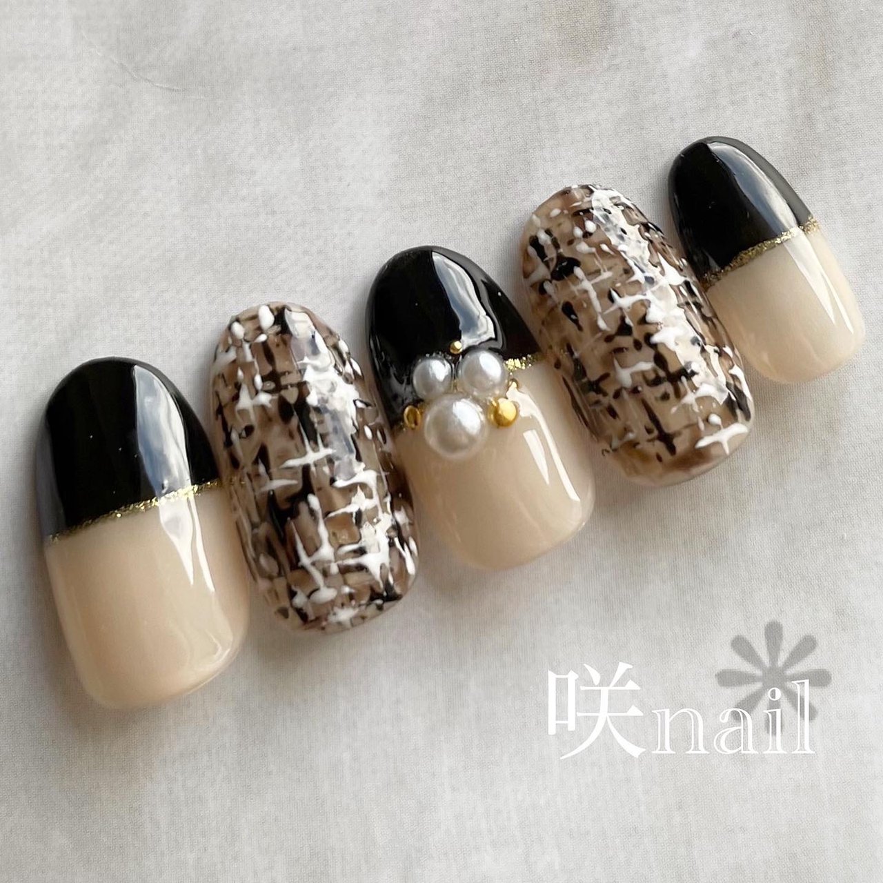 黒とベージュでつくる おパリ女子のトレンドネイル 21 ローリエプレス