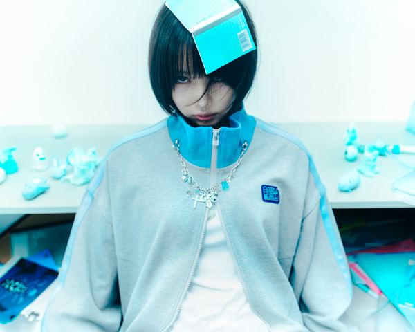 あの、独自の感性と遊び心を活かたアパレルブランド 「HELL BLAU」立ち