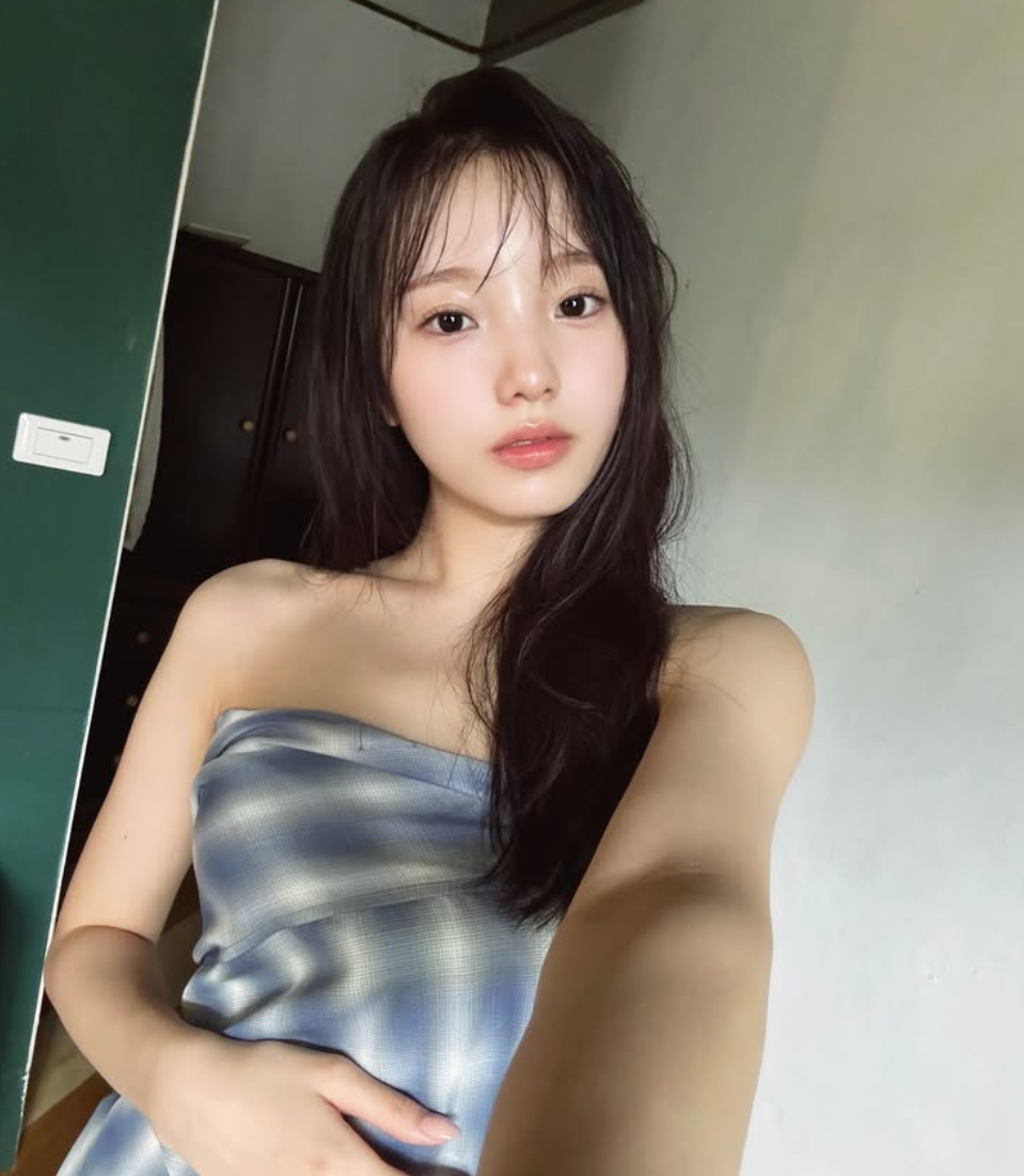 本田真凜が自撮りで魅せた“奇跡の1枚” 1st写真集に期待高まる (2025年6