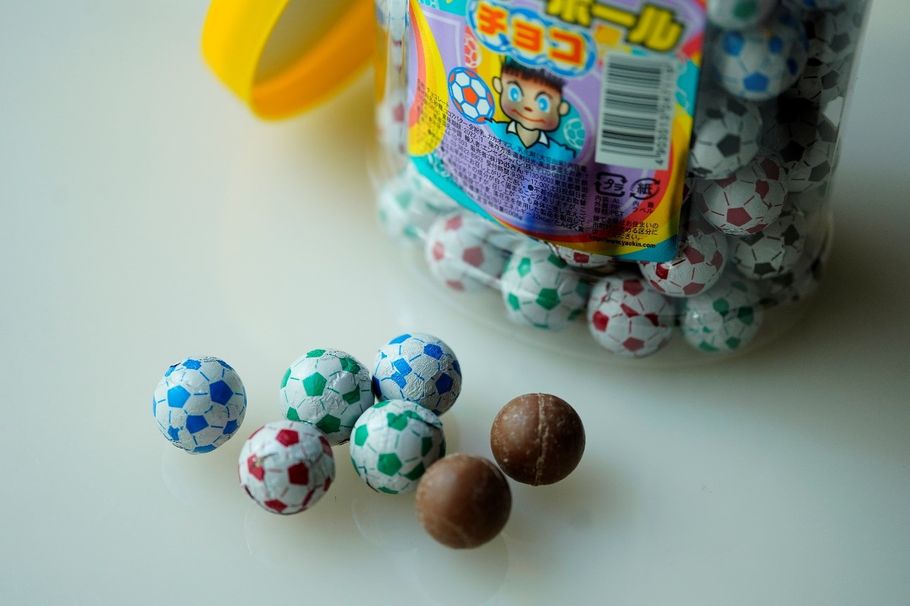 駄菓子屋ハンターが選ぶ 80年代 90年代 アノ懐かしのチョコ菓子7選 ローリエプレス