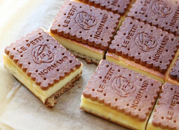 手作りお菓子を楽しもう 片手でつまめる チーズケーキサンド Pr E レシピ 料理のプロが作る簡単レシピ 1 3ページ