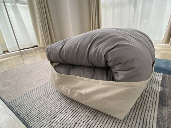 かさばる布団がスッキリ片付く クッションになる布団収納ケース ママアイテム ウーマンエキサイト