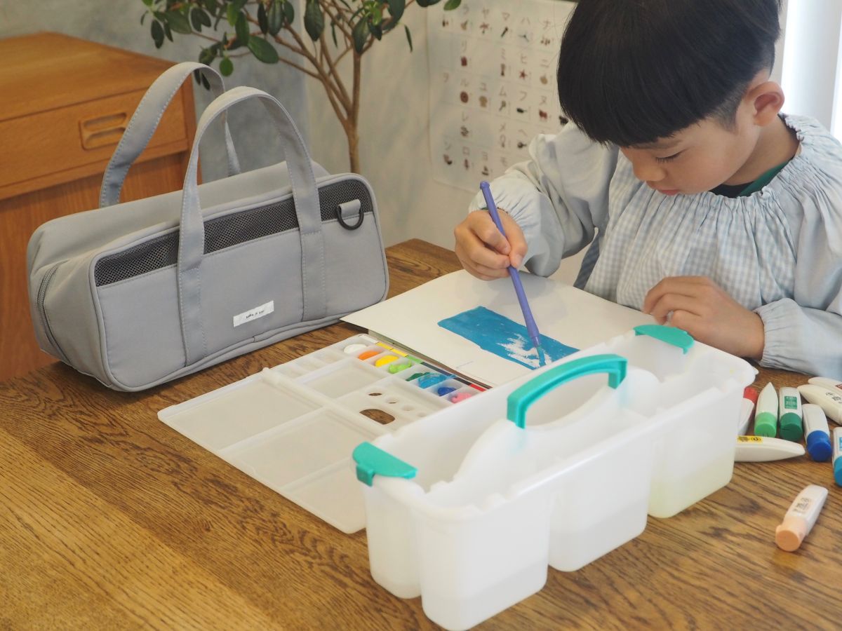 届いたその日からすぐ使える！シンプルで高学年まで使える「絵の具