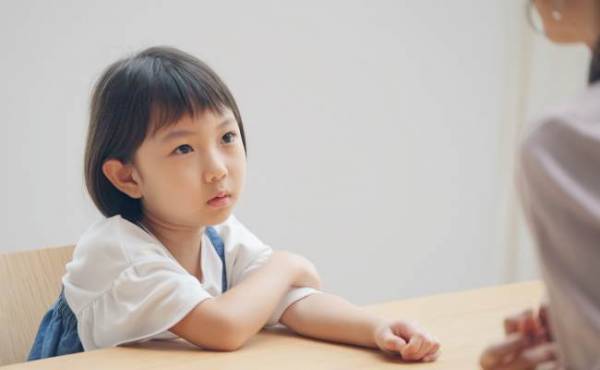 「謝りなさい！」と厳しく叱責。謝ることができない長女の対応に大反省(2021年9月29日)｜ウーマンエキサイト(1/2) - Vimarsana News