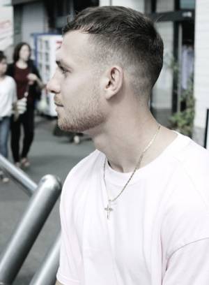 海外セレブのクセを活かした髪型特集 ウーマンエキサイト 3 6