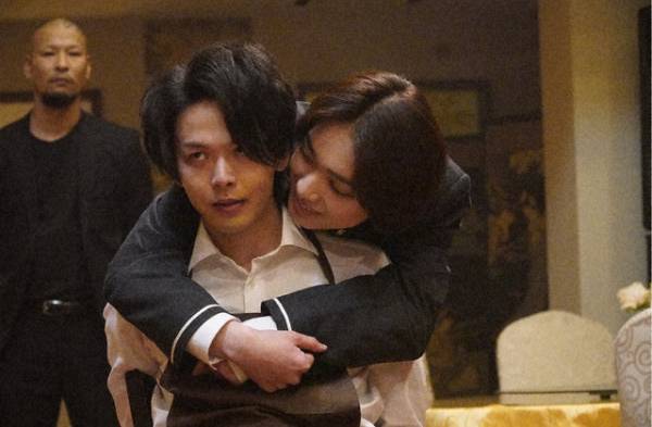 宮世琉弥の“ぼっちゃん”に「笑顔可愛すぎ」、中村倫也“青山”の世話係