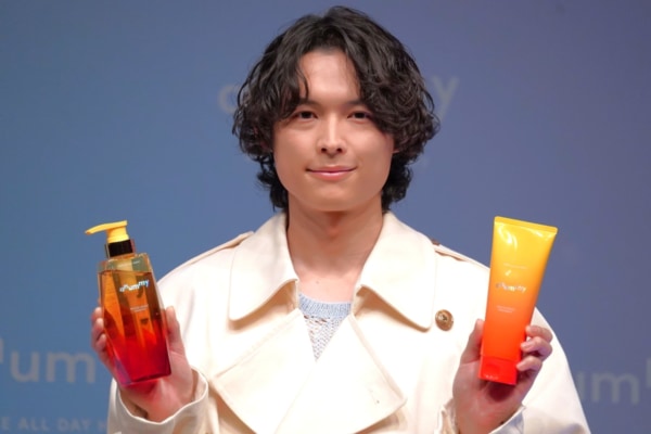 松村北斗がヘアケアブランド「anummy」のアンバサダーに就任！ パーマ