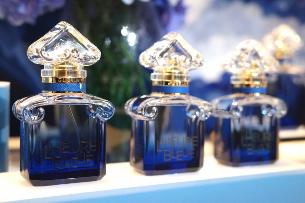 ゲラン ルール ブルー 香水 30ml 心震える香りの体験。ゲラン伝説の名香「ルール ブルー」を再解釈した