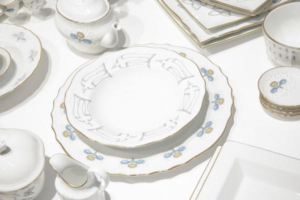 ミナ ペルホネン×リチャード ジノリ限定コレクションが新宿伊勢丹に