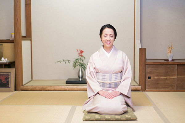 無駄を省いて、ラクして、美味しく”がモットー。 料理研究家 無駄を省いて、ラクして、美味しく”がモットー。 料理研究家