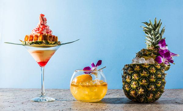 東京マリオットホテルの ハワイアン カクテル パイナップルを丸ごと容器に ハワイの火山着想の一品も E レシピ 料理のプロが作る簡単 レシピ 1 2ページ