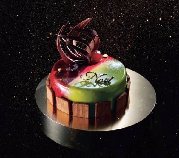 阪急うめだ本店のクリスマスケーキ 赤と緑のフォトジェニックなケーキやクラウンメロンのタルトなど E レシピ 料理のプロが作る簡単レシピ 1 3ページ