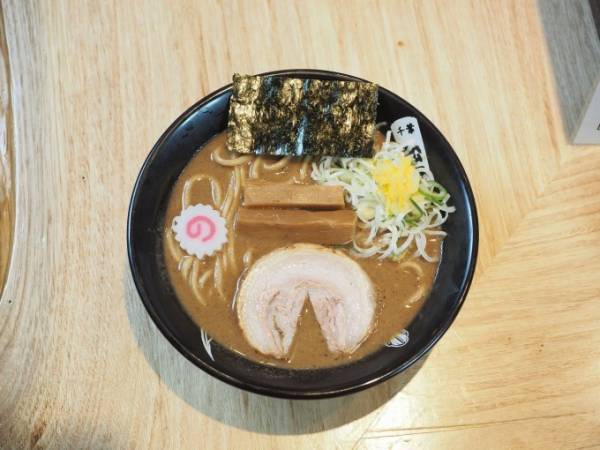 京都競馬場で 関西ラーメンダービー18 全国各地の有名ラーメン店集結 E レシピ 料理のプロが作る簡単レシピ 1 2ページ