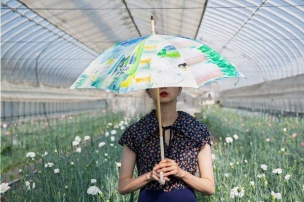 コシラエルの晴れの日も雨の日もOKな長傘「ルル」シリーズ、フラワーや
