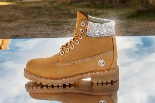 ジミー チュウ×ティンバーランド“スワロフスキー クリスタル