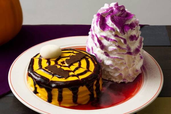 エッグスンシングス ハロウィンパンケーキ 濃厚パンプキンクリーム 血 のイチゴソース E レシピ 料理のプロが作る簡単レシピ 1 1ページ