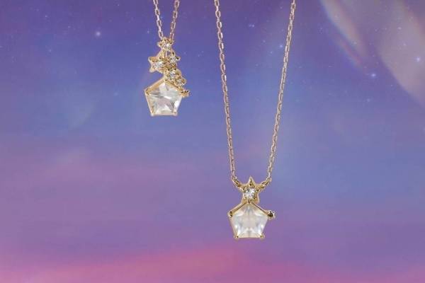サマンサティアラ　星形ネックレス　新品未使用　K10YG　‘20 Xmas限定 サマンサティアラの20年クリスマスジュエリー、“虹色”に輝くスター