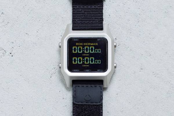 新品 未使用 NIXON×RHC ホワイト ロンハーマン ニクソン 腕時計 白 新品 未使用 NIXON×RHC ホワイト ロンハーマン ニクソン 腕時計 白