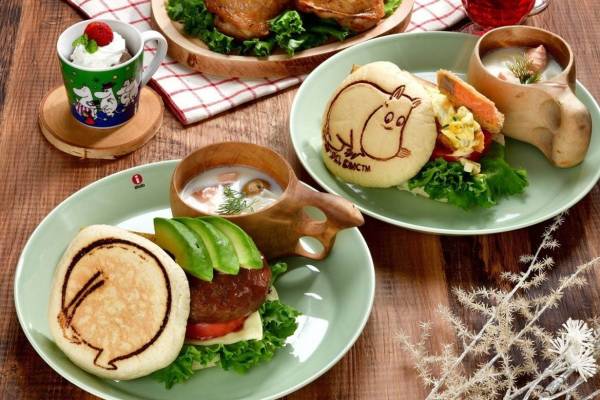 ムーミンカフェのクリスマスセット おしり バーガー ローストチキンに選べるマグカップ付き E レシピ 料理のプロが作る簡単レシピ 1 1ページ