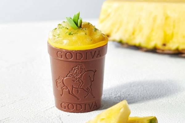 アトリエ ドゥ ゴディバの夏スイーツ 苺の限定ショコリキサーやパイナップルのチョコデザート E レシピ 料理のプロが作る簡単レシピ 1 3ページ