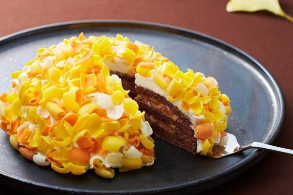 銀杏紅葉”がモチーフのチョコレートケーキ「鎌倉もみじ」鎌倉ニュー
