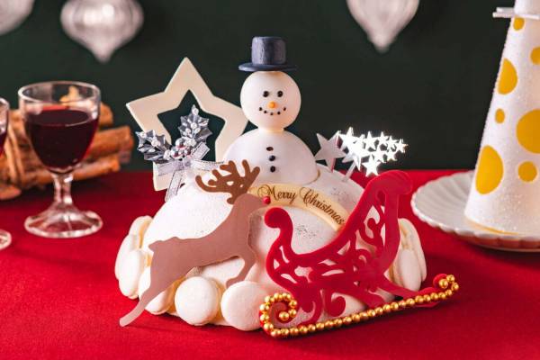 ヒルトン東京ベイのクリスマスケーキ21 ツリーから雪だるまが覗く シャンパン ベリー のムース E レシピ 料理のプロが作る簡単レシピ 1 4ページ