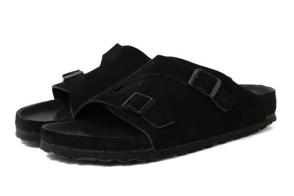 ビームス×ビルケンシュトックのコラボサンダル“オールブラック”の