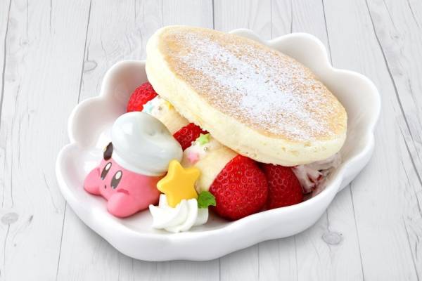 カービィカフェの冬メニュー、”ふとんで眠るカービィ”パンケーキ&ぷにぷに食感いちごケーキ - E・レシピ[1/2ページ]