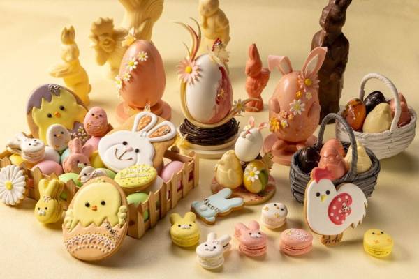 エッグタワーケーキ&タルトひよこうさぎ(耳ピンク) グランド ハイアット 東京“うさ耳”つけたイースターエッグチョコレート