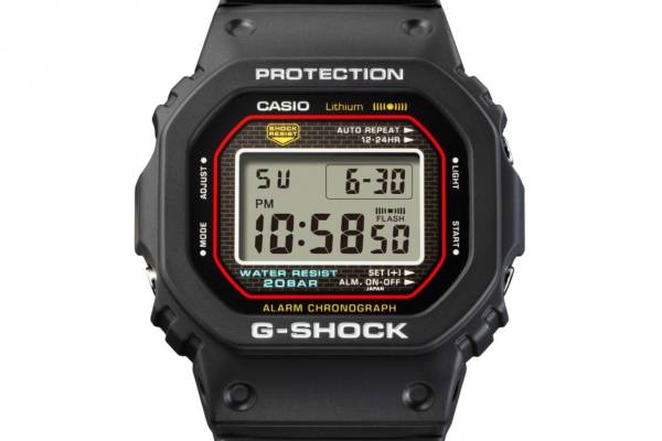 初代G-SHOCKの復刻腕時計「DW-5000R」ケースデザインやバンド形状を
