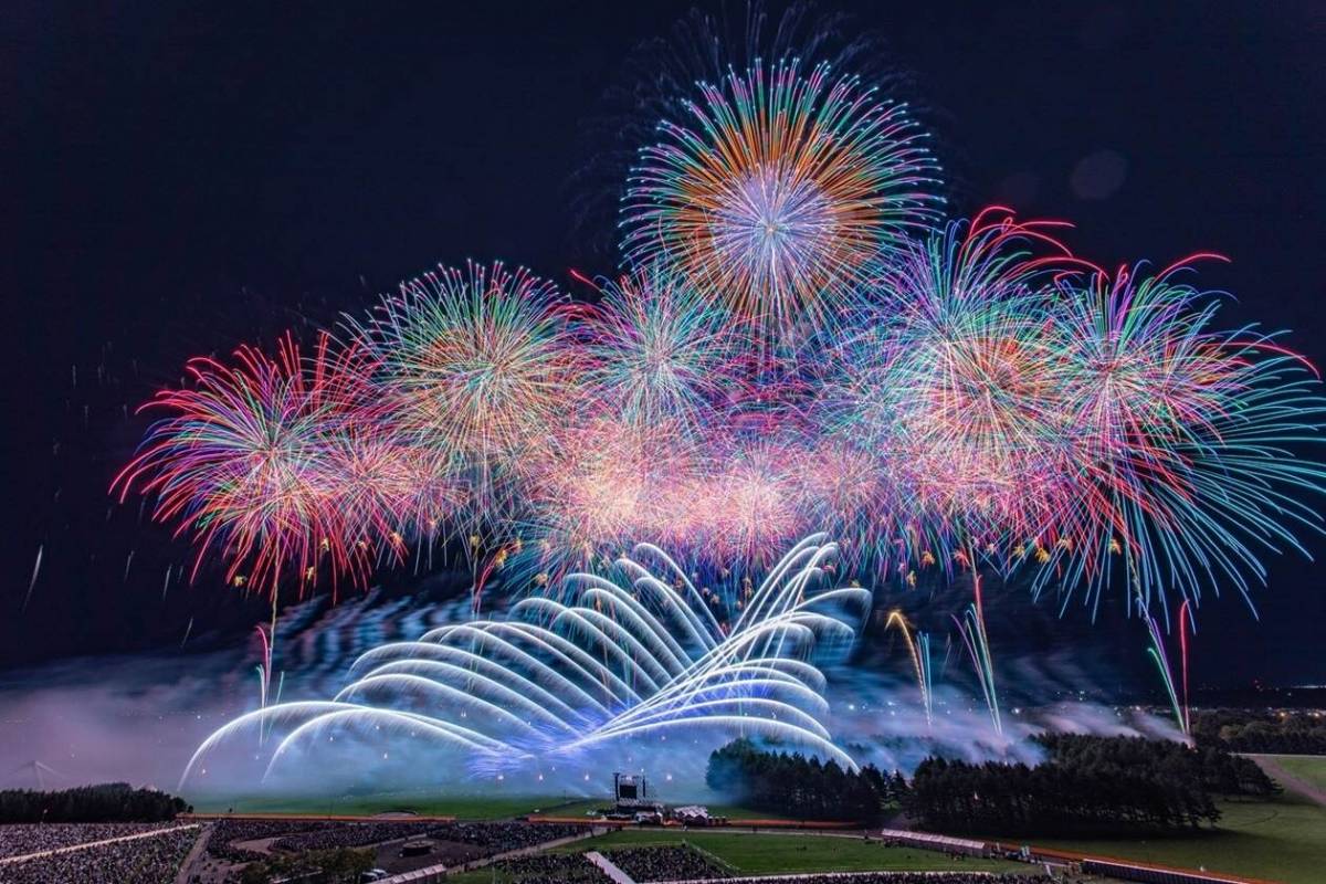 北海道芸術花火2024モエレ沼マイカーセット4名分とうきび席 北海道芸術花火