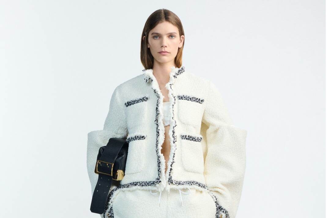 sacai 2026年春ウィメンズコレクション - 親しみと高揚感を感じられる