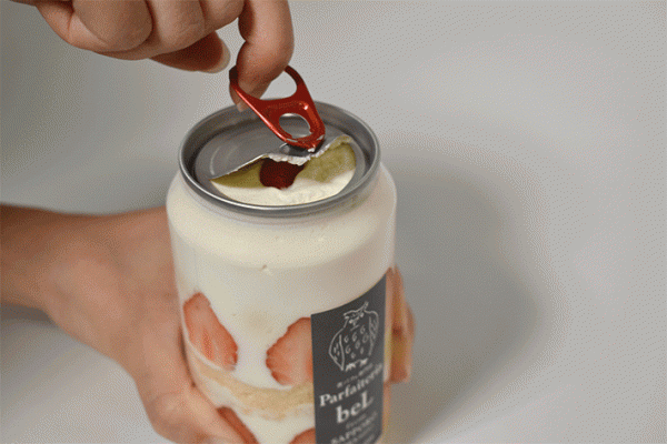 ショートケーキが缶に入って販売！？　早速買って食べてみたら…