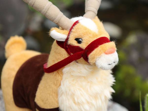 もののけ姫』25周年を記念して、ヤックルがぬいぐるみに！ モフモフ