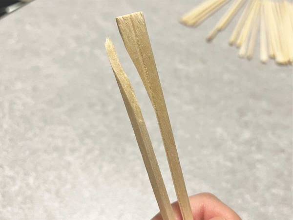 エラー品】両側くっついてて割れない割り箸