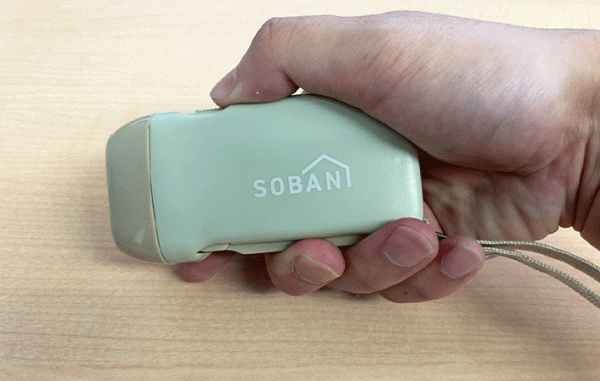 「これ３００円でいいの？」　電池交換も充電も要らないライトがすごかった