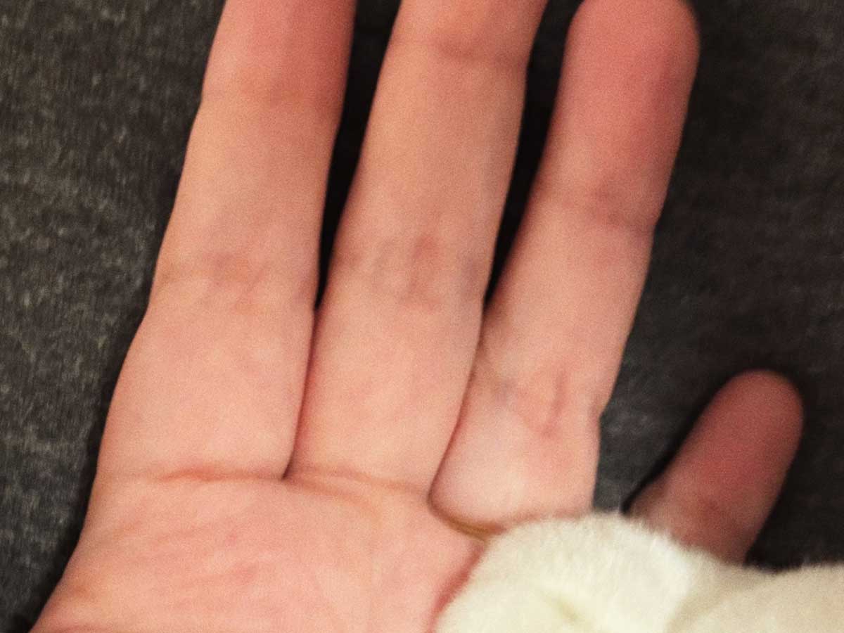手相見てもらおうと思って…」 手のひらに写ったものとは？｜ウーマン