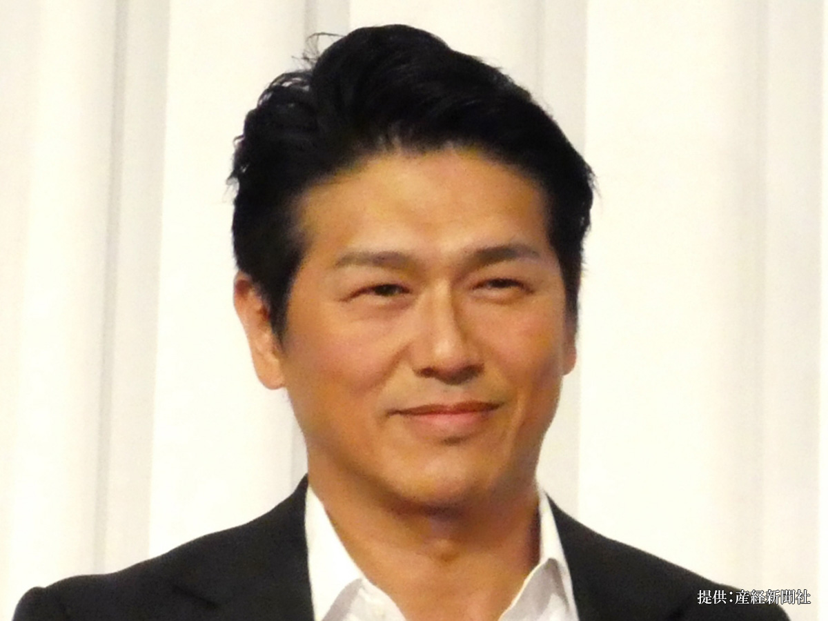 61歳 芸能人 男性