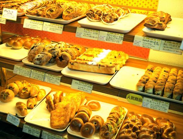 東京 惣菜パンがおいしいベーカリー7選 日本中のパン屋を旅する あの人 が厳選 E レシピ 料理のプロが作る簡単レシピ 1 4ページ