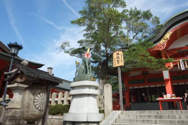 京都 お稲荷さん の総本山 伏見稲荷大社 を参拝 真っ赤に染まった千本鳥居は幻想的 E レシピ 料理のプロが作る簡単レシピ 1 3ページ